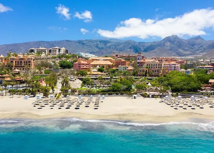 Edificio Marta La Caleta *