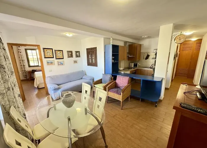 Edificio Marta La Caleta * Адехе