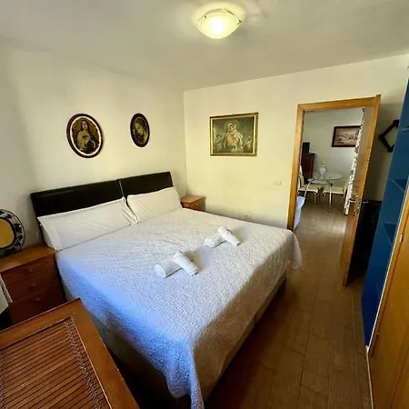 Edificio Marta La Caleta Апартаменты