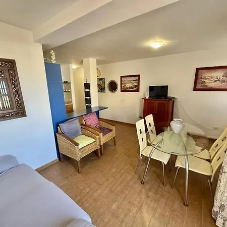 Apartmán Edificio Marta La Caleta *