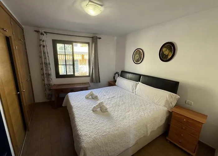 Edificio Marta La Caleta *